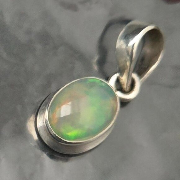 Sterling SIlver Oval Ethiopian Opal Pendant - Natural Stone - Picture 1 of 5